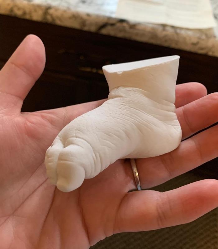 Hula Home Baby Keepsake Hands Casting Kit | Plaster Hand Molding Kit for  Infant Hand & Foot Mold | Hand Mold Sculpture Kit for Newborns, Toddlers