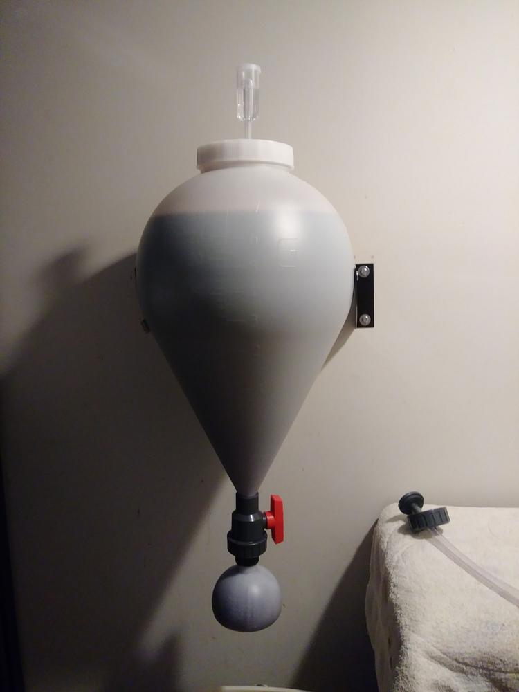 Nebbiolo | Light-Bodied Red Winemaking Kit (4.8 L | 162.3 oz) - Customer Photo From Jeff C.