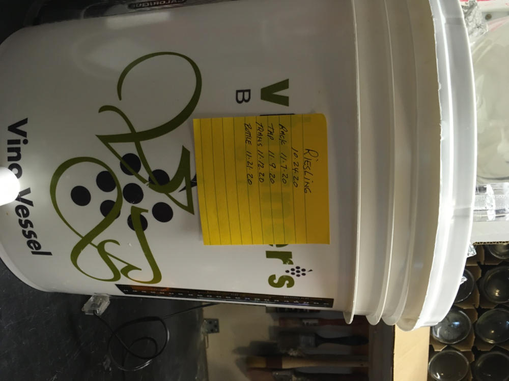 Riesling | Medium/Heavy-Bodied White Winemaking Kit (10 L | 338.14 oz) - Customer Photo From RICHARD DEMICK