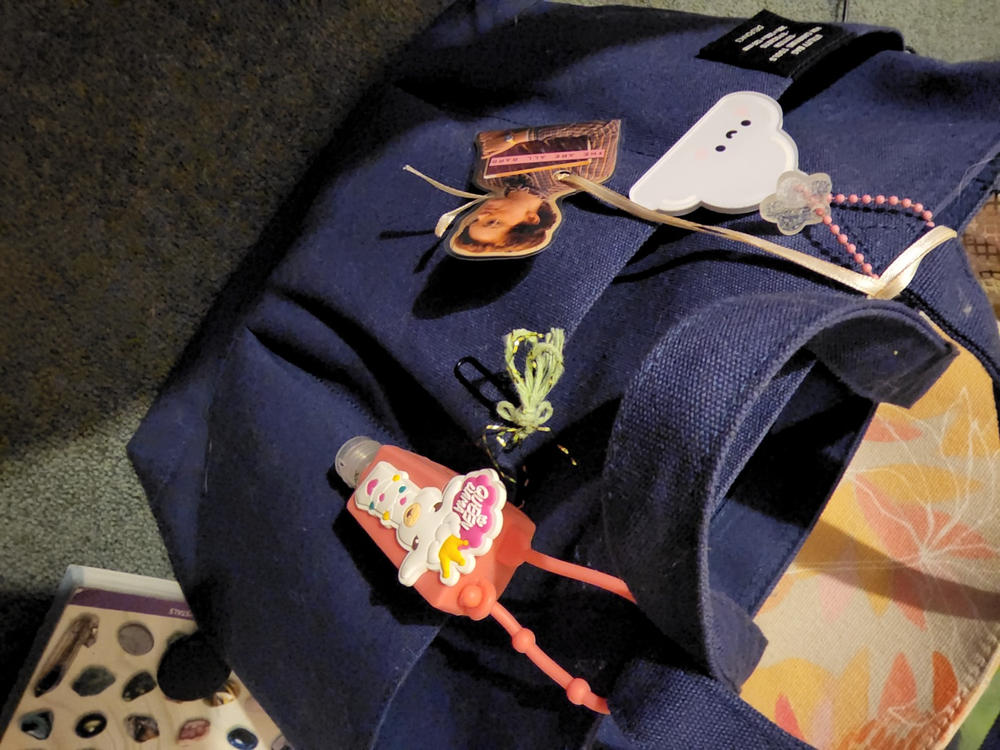 Delfonics Tote Bag - 8 Pockets - Navy - Customer Photo From Tracy Ryan