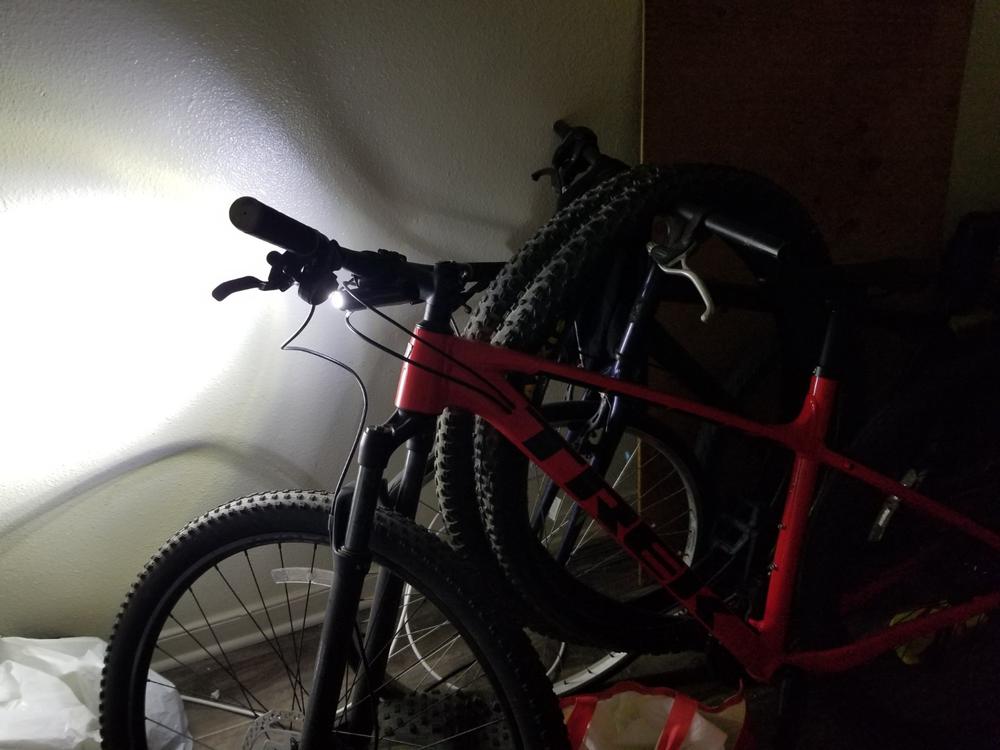 Entity HL800 800 Lumens Front Bicycle Light - USB Rechargeable - Customer Photo From Edward S.