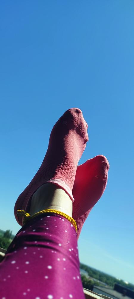 Summit Hike Low Ankle Socks - Pink Hibiscus - Customer Photo From TEMI TIŠLER