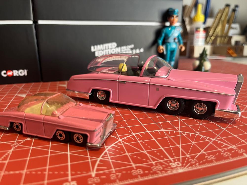 サンダーバード　FAB1　大人のコレクターへ　CARLTON /　CORGI Thunderbirds FAB1 Die-Cast