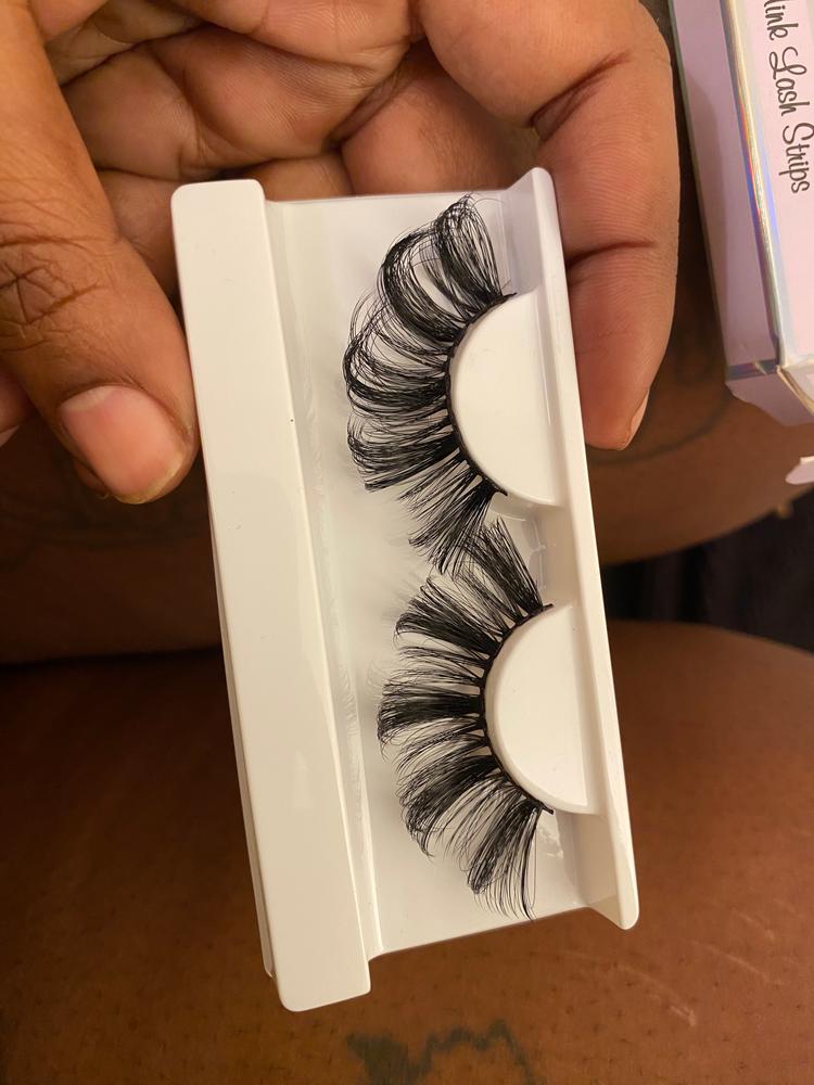The Extra Glam Book of Lashes 25mm - Customer Photo From Hazel