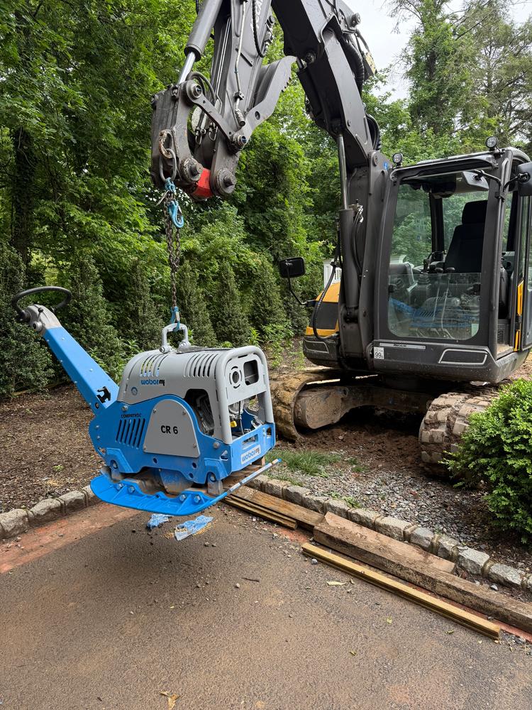 Weber CR 6 Honda with CCD | ULTIMATE Hardscaping Machine – Pave