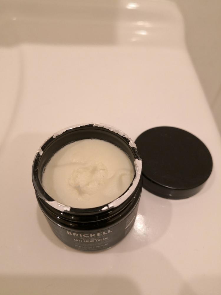 Revitalizing Anti-Aging Cream For Men - Customer Photo From Rytis Asmiaga