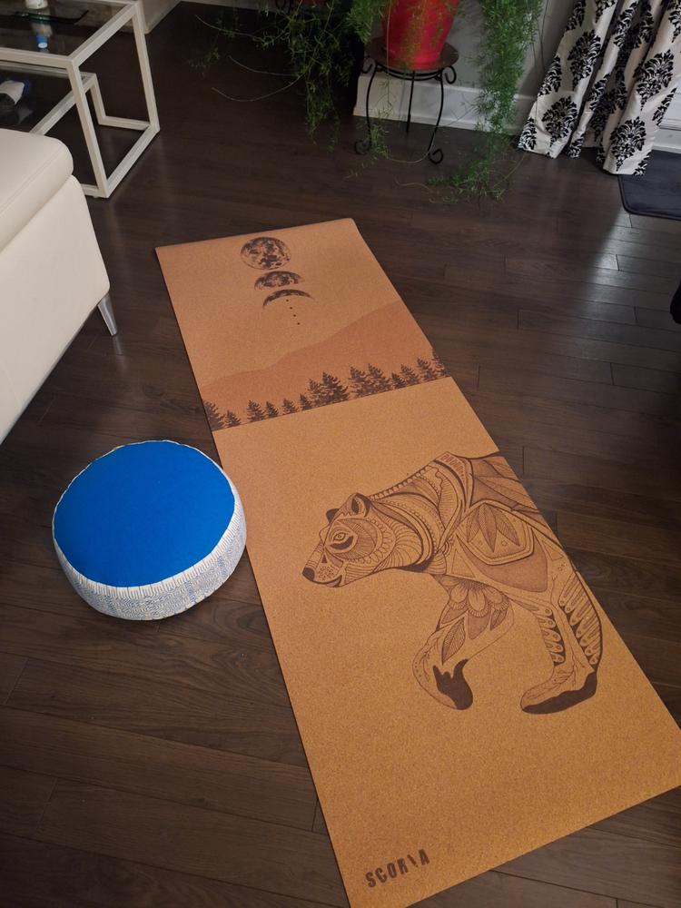 Night Bear Cork Yoga Mat | 4.5MM | Collab Edition - Customer Photo From Annie-Pier Groulx