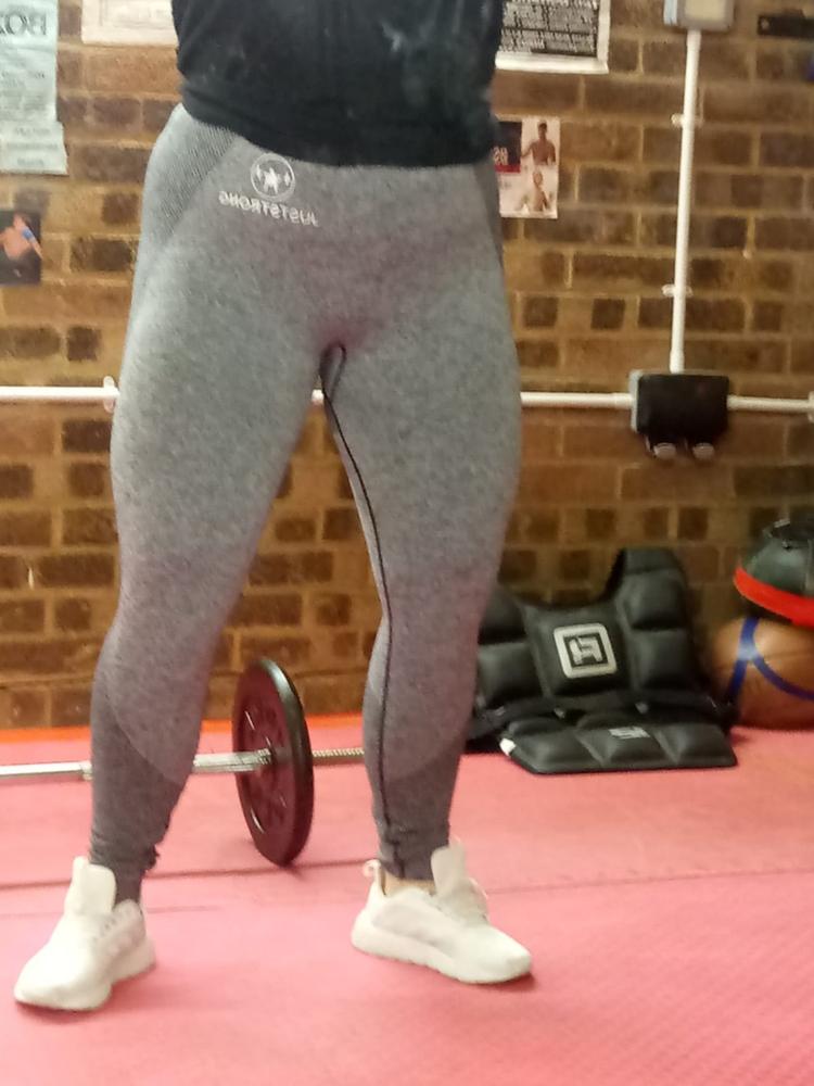 Charcoal Seamless Sculpt Leggings - Customer Photo From Jodie H.