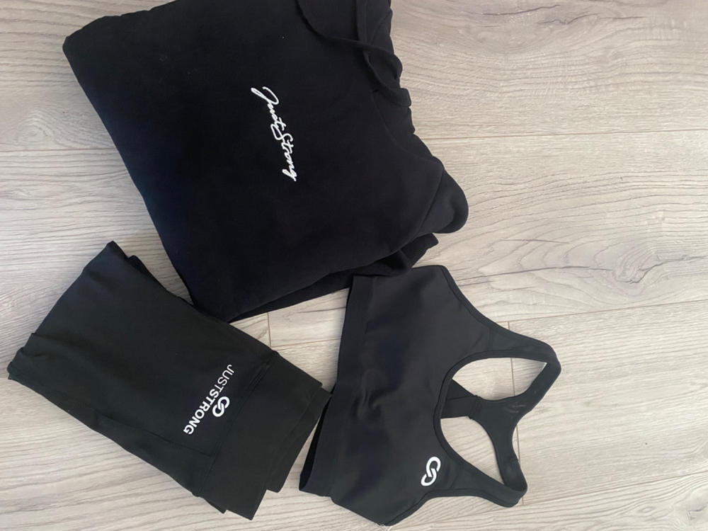 Deep Black Motion Emblem Sports Bra - Customer Photo From Danielle Den Ouden
