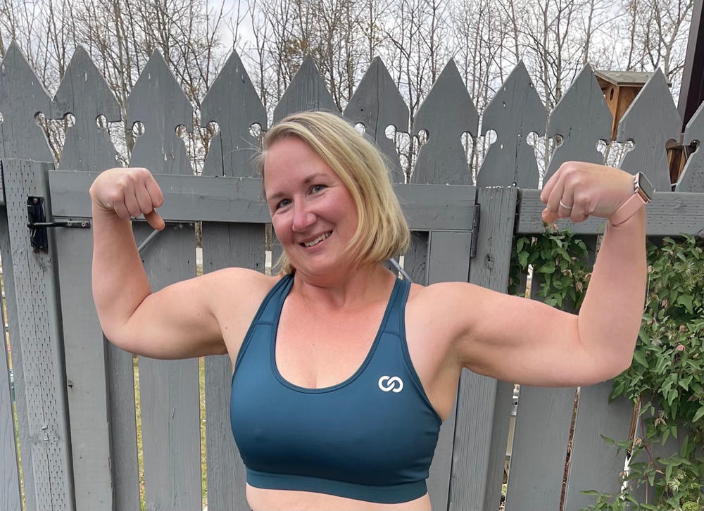 Turquoise Motion Sports Bra - Customer Photo From Crystal Murch