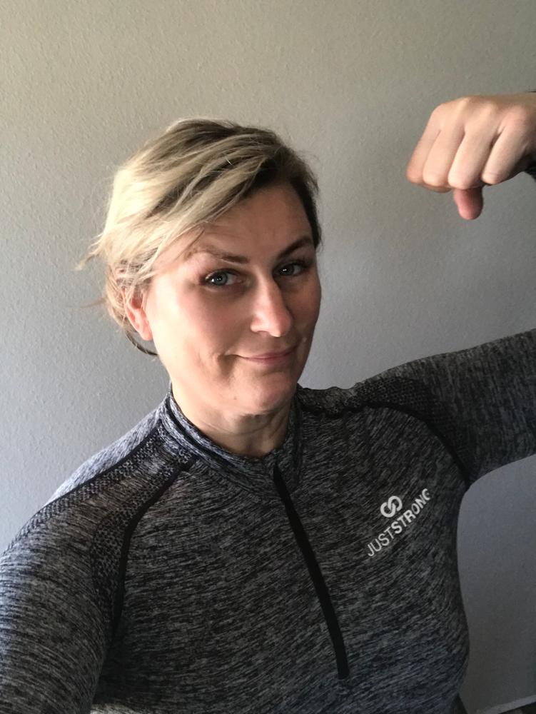 Charcoal Seamless 3d Performance Zip Top - Customer Photo From Crystal Bond