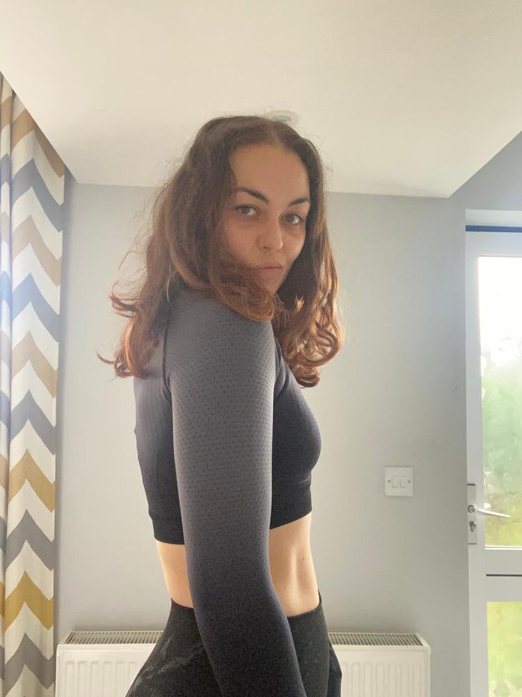 Midnight Ombre Long Sleeve Crop Top - Customer Photo From Rebecca Charles 