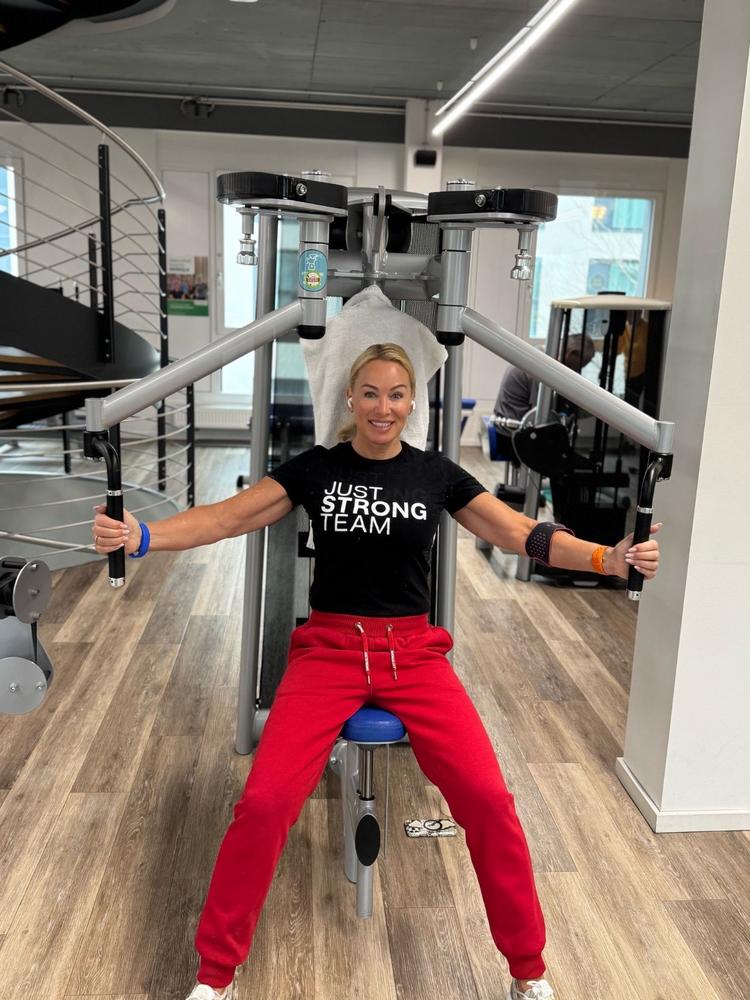 Slim Joggers - Ruby Red - Customer Photo From Sly Lewandowski