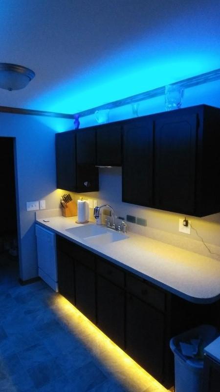 RGB+W LED strip light remote control