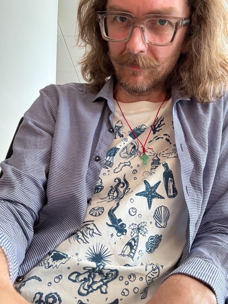 Bee Kind T-Shirt (Unisex) - Customer Photo From Atli Sævar Guðmundsson