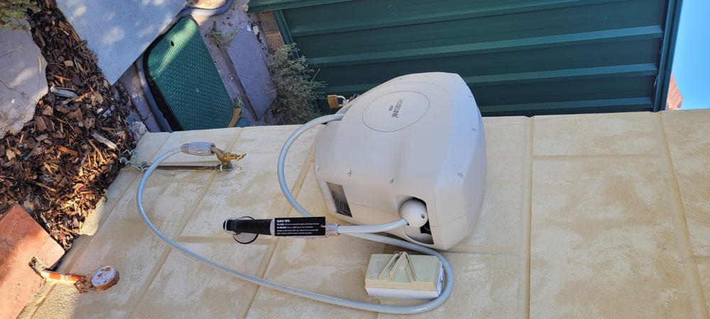 20m Retractable Hose Reel | Beige - Customer Photo From Les Jarvis