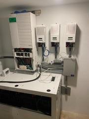 Schneider Electric Conext MPPT 60 150 Solar Controller - Customer Photo From Antonio Umpierre
