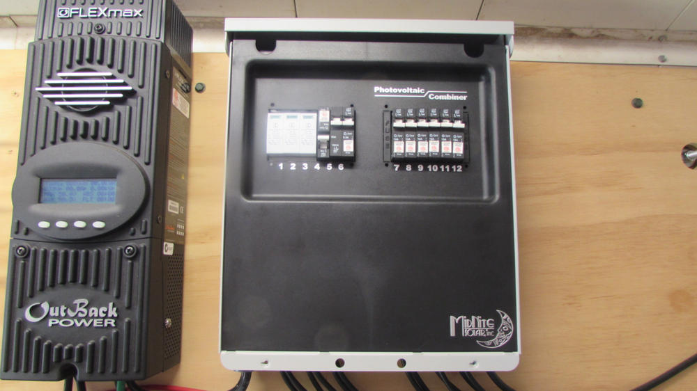 MidNite Solar MNEPV Circuit Breakers 150VDC 1-Pole - Customer Photo From Anonymous