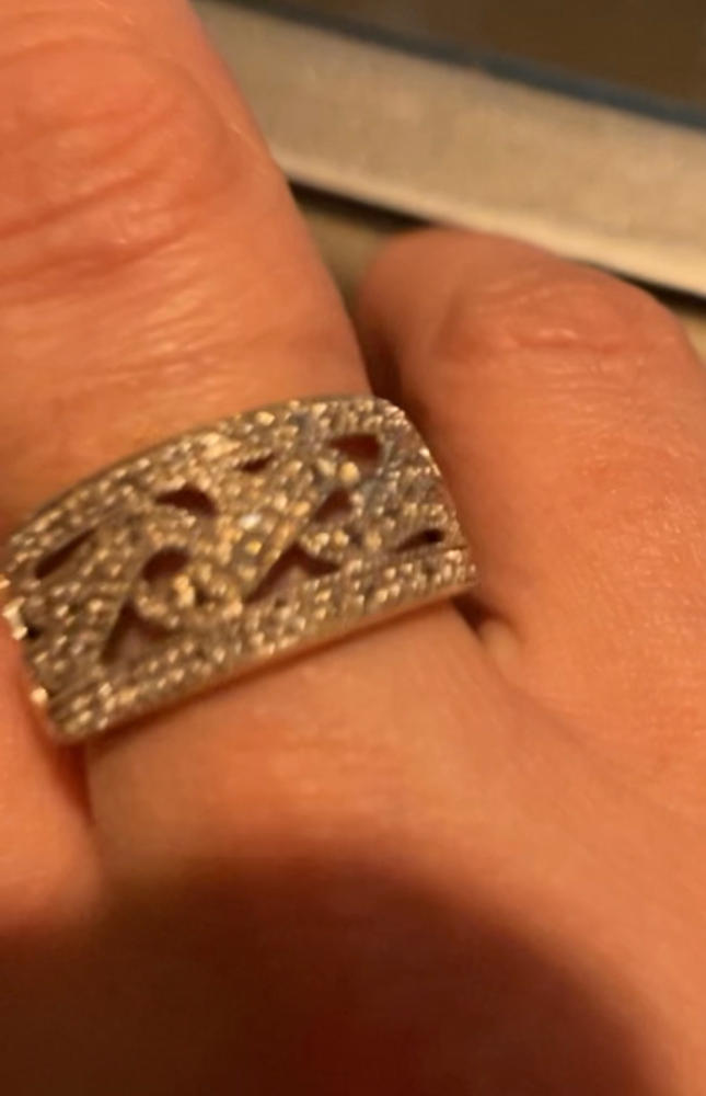 Pre-Owned 9ct Gold Swirl Set Elegant Diamond Ring - Customer Photo From Kimberley 
