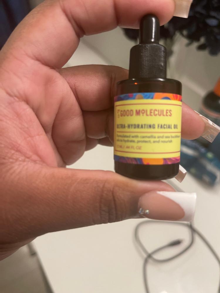 Ultra-Hydrating Facial Oil - Customer Photo From Alexandria