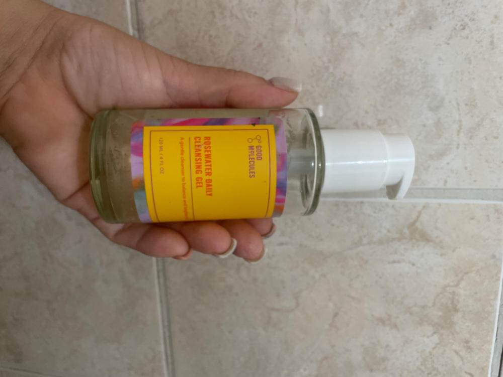 Rosewater Daily Cleansing Gel - Customer Photo From Damaris Roig