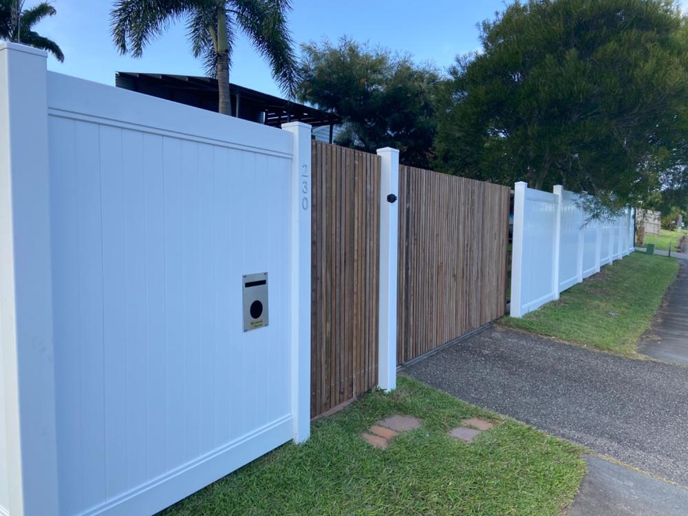 PVC - Full Privacy Fencing Panel Kit 2388mm wide x 1800mm high. (Posts Purchased Separately) - Customer Photo From Edward Muirhead