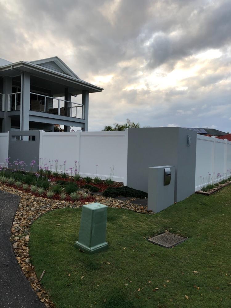 PVC - Full Privacy Fencing Panel Kit 2388mm wide x 1800mm high. (Posts Purchased Separately) - Customer Photo From Peter A.