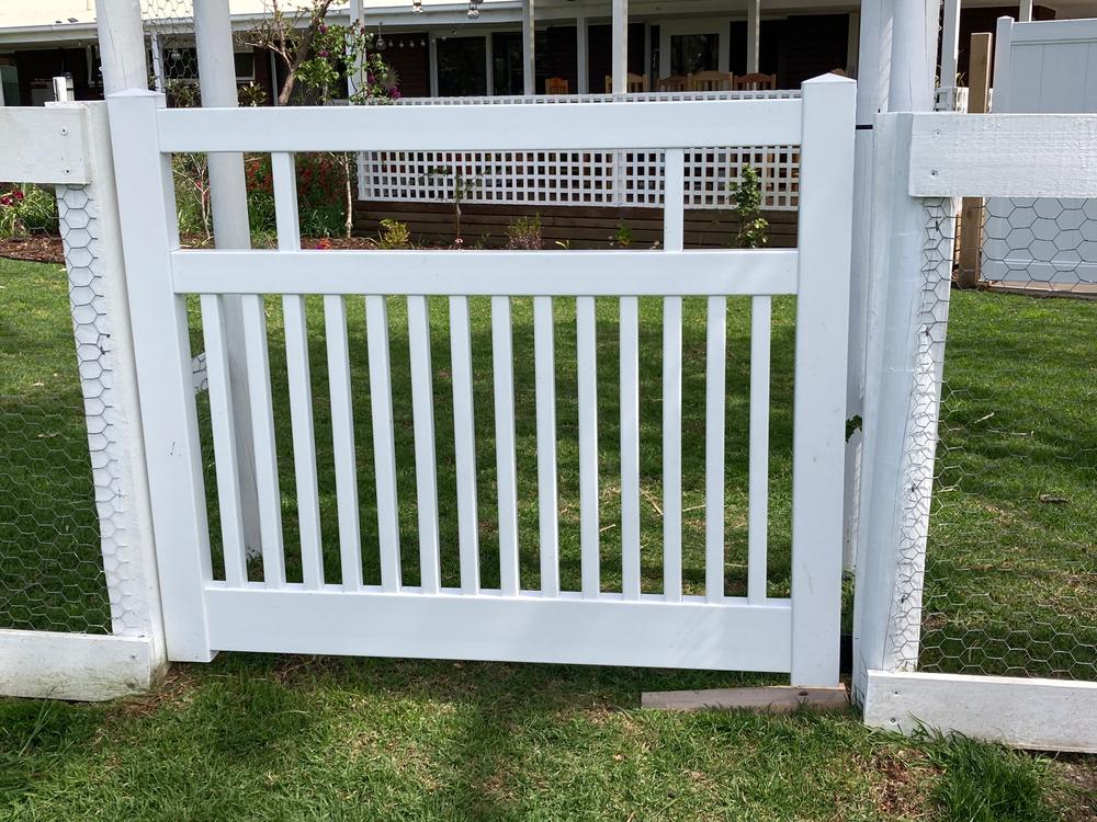 PVC Full Privacy Gate - 1000mm wide x 1850mm high - Fully assembled - Customer Photo From Simon