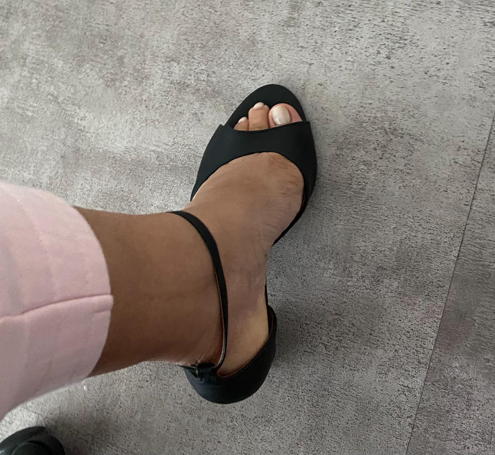 Vizzano 6262-406 Block Heel Sandal in Black Napa - Customer Photo From Cinthia Ferreira