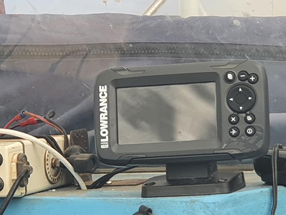 Hook2-4X GPS Bullet Skimmer Fish Finder