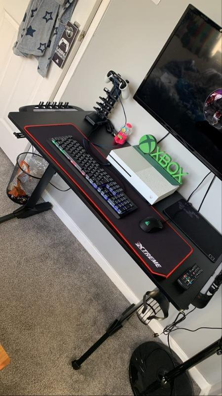 Olsen & Smith Xtreme Carbon Fibre Effect RGB PC Computer Gaming Desk with LED Lights, Controller Storage, Mouse Pad Headset Hook & Drinks Cup Holder Black - Customer Photo From Fiona