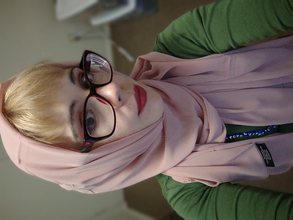 Everyday Chiffon Hijab - Petal - Customer Photo From Erica D.