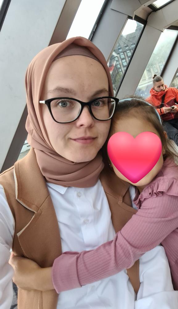 Everyday Chiffon Hijab - Chestnut - Customer Photo From Liya Dautova