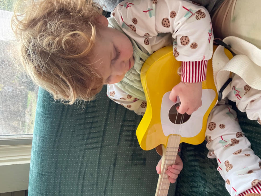 Loog Mini Left Handed - Customer Photo From Mary Bridwell