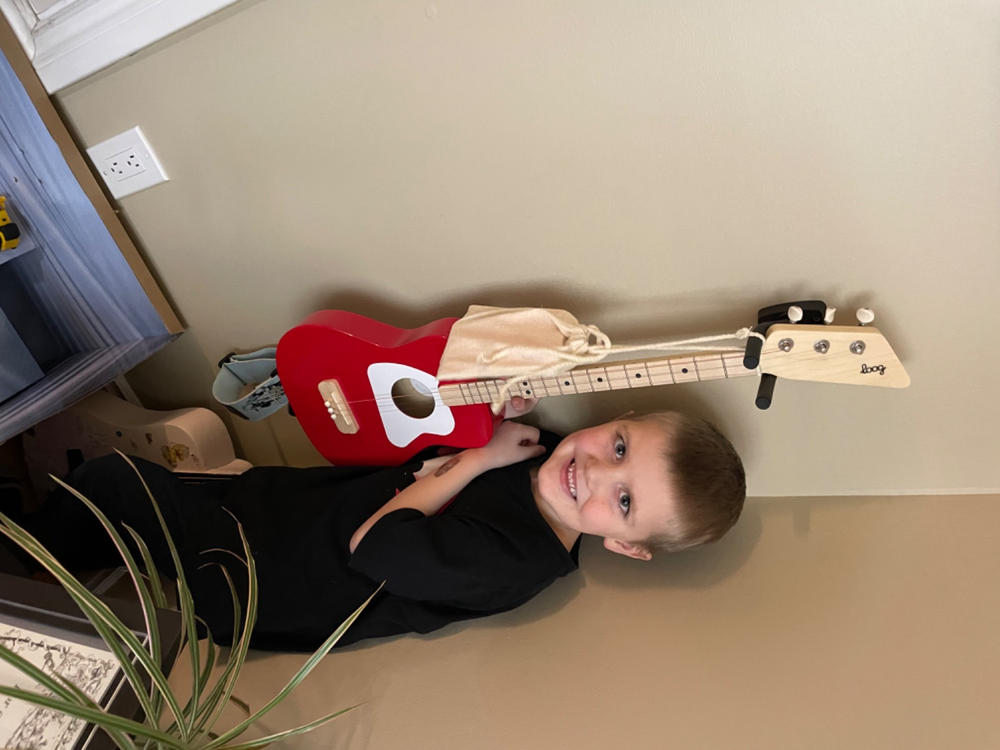 Loog Pro Acoustic - Customer Photo From Suzanne Flynn