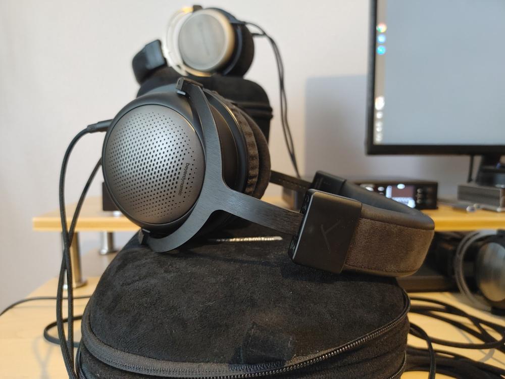 Beyerdynamic T1 3rd Gen High-end Tesla headphones