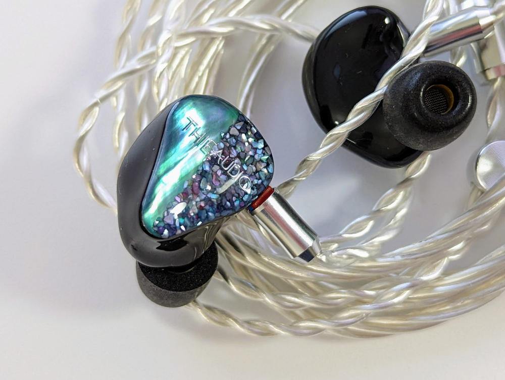 ヘッドフォン/イヤフォン THIEAUDIO clairvoyance 1DD+5BA+2EST ThieAudio Clairvoyance Review - Major HiFi