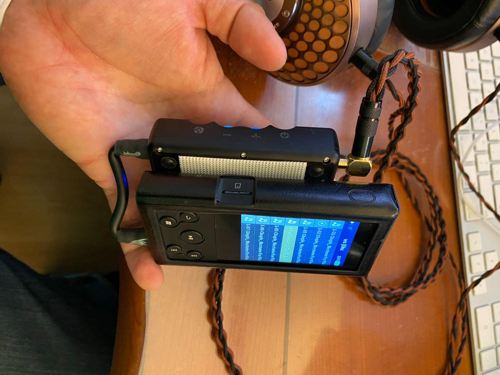 Chord Electronics - MOJO 2 Portable DAC/Headphone Amplifier - Customer Photo From Tetsu N.