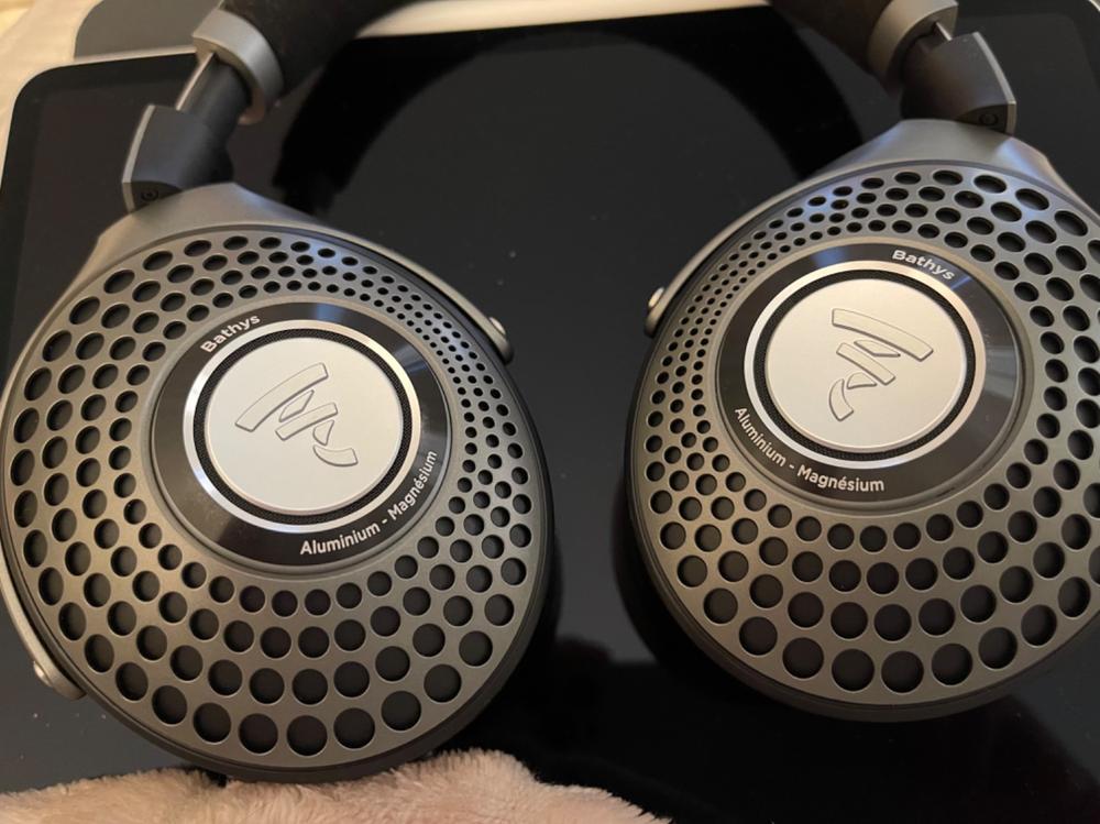 Focal Bathys Wireless Closed-Back Active Noise-Cancelling Headphones - Customer Photo From Valerie C.