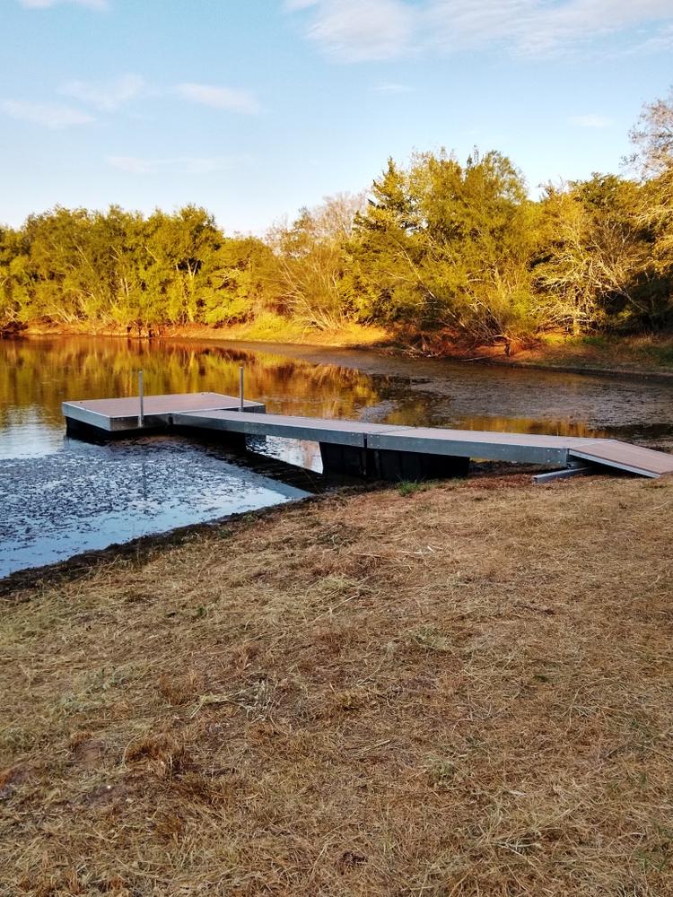 Waters rising? Try a floating dock by Pond King - Texas Hunting