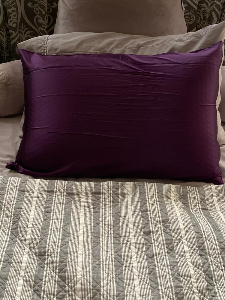 Royal purple hotsell throw pillows