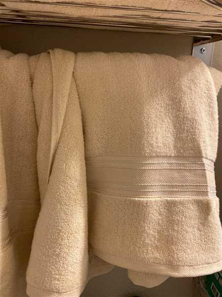 Anonymous J. verified customer review of Birch 18 Piece Soft Cotton Bath Towel Set