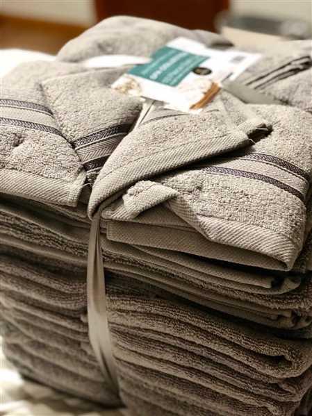 Marcman verified customer review of Silver Filigree 18 Piece Soft Cotton Bath Towel Set