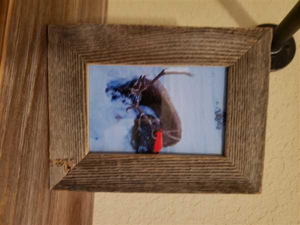 4x6 Barnwood Picture Frame, Homestead Narrow 1.5 inch Flat Rustic Reclaimed Wood Frame