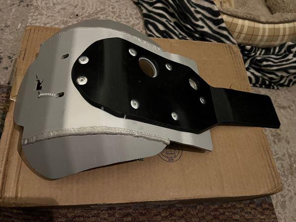 パレードページ For Honda TRX 400X/400EX Full Chassis Glide & Swing Arm Skid Plate