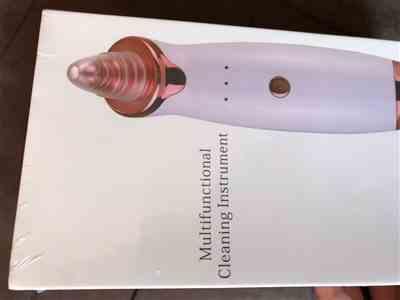 I***i verified customer review of Personal Comedone Vacuum Pro