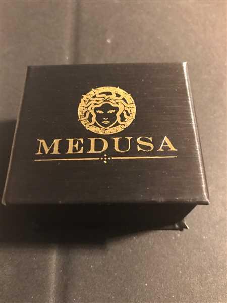 Bijoux Medusa PAMP Fortuna | 1 oz Lingot d'Or Review