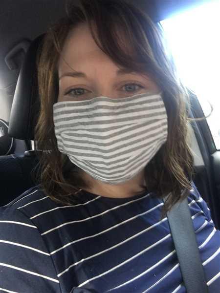 Popatu Adult- Grey Stripe Fabric Face Mask Review