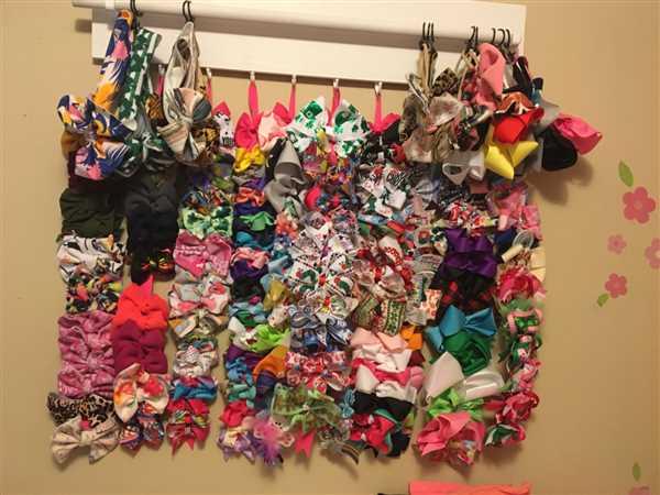 Chelsey Crawford verified customer review of Single Panel Hair Bow Holder Wall Display | 30 x 6