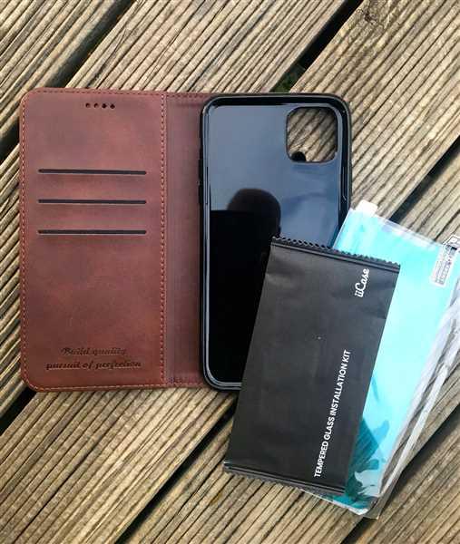 Barry Bishop verified customer review of Leather wallet magnet close 3 card slots iPhone case